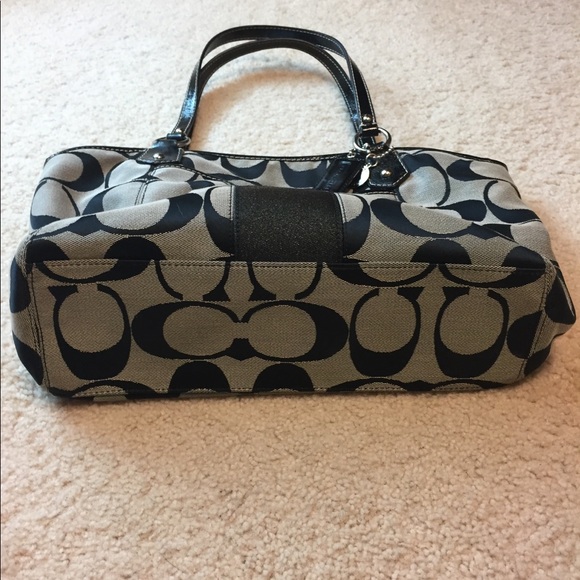 Authentic Coach Purse - Picture 2 of 3